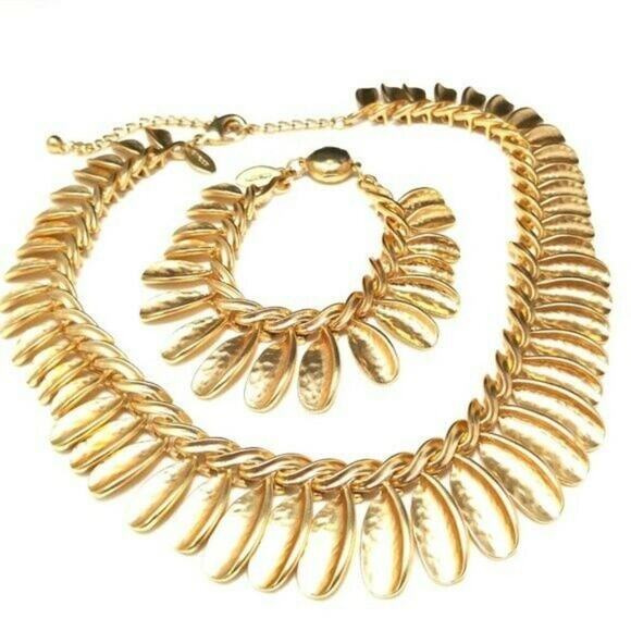 Chico's Gold Tone Hammered Leaves Feathers Necklace Bracelet Set, 20 In 7 1/2 In - Picture 2 of 10